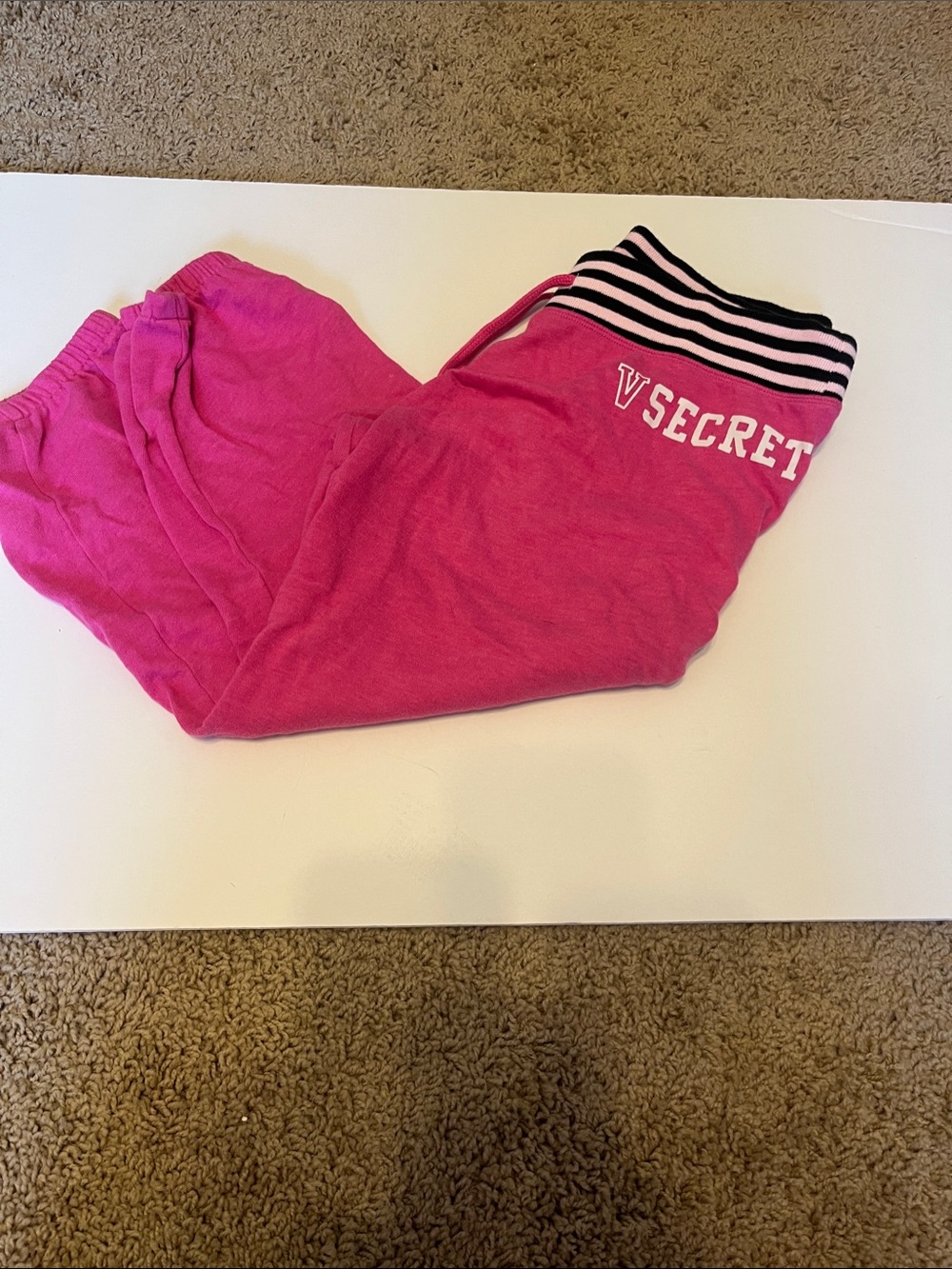 Victoria’s Secret bright pink capris